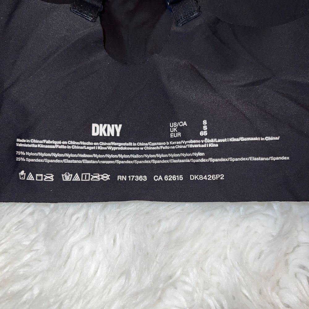 DKNY Womens Bra Size Small Laser Cut Adjustable Sports DK8426P2 Yoga Black - Picture 4 of 4